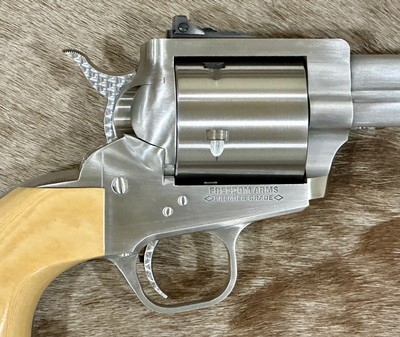 NEW FREEDOM ARMS MODEL 83 PREMIER GRADE 500 WYOMING EXPRESS 7.5