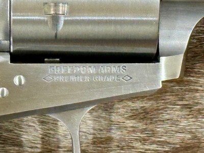 NEW FREEDOM ARMS MODEL 83 PREMIER GRADE 500 WYOMING EXPRESS 7.5