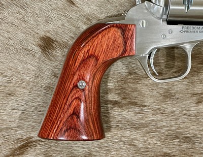NEW FREEDOM ARMS MODEL 83 PREMIER GRADE 44 REM MAG 7.5