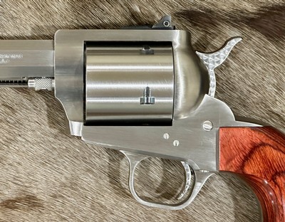 NEW FREEDOM ARMS MODEL 83 PREMIER GRADE 44 REM MAG 7.5