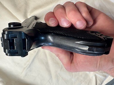 1941 byf 41 Mauser P08 Luger “Black Widow” - 98% condition - Complete matching numbers - Image 7 of 9