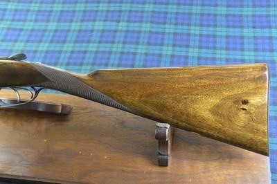 John Dickson & Son 12 Bore Round Action Ejector with Profuse Sumner Engraving – No. 1 of a Pair – Long Length of Pull - Image 10 of 15