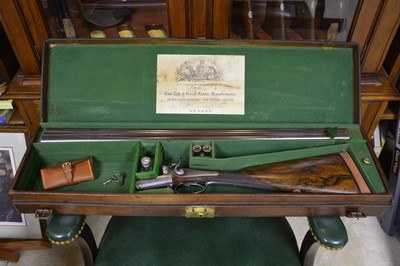Boss & Co. 12 Bore Back Action Hammergun with 30” Nitro Damascus 2-3/4” Barrels and Sidelever Opening - Image 3 of 15