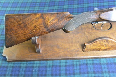 Charles Osborne Boxlock Ejector with 30” Very Highly Figured Nitro Damascus Barrels - Image 8 of 13