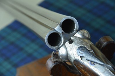 Charles Osborne Boxlock Ejector with 30” Very Highly Figured Nitro Damascus Barrels - Image 4 of 13