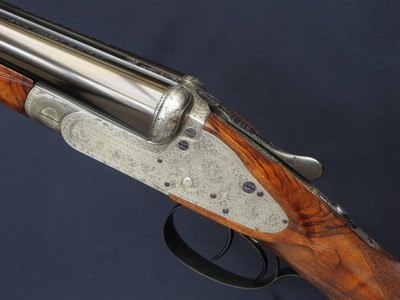 Holland & Holland Royal 16 Bore Sidelock Ejector with Spectacular Wood – 2-3/4” Cartridges – Long Length of Pull - Image 4 of 13