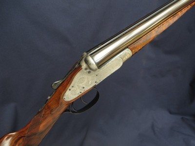 Holland & Holland Royal 16 Bore Sidelock Ejector with Spectacular Wood – 2-3/4” Cartridges – Long Length of Pull - Image 8 of 13