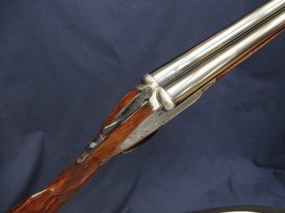 Holland & Holland Royal 16 Bore Sidelock Ejector with Spectacular Wood – 2-3/4” Cartridges – Long Length of Pull - Image 9 of 13