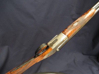 Holland & Holland Royal 16 Bore Sidelock Ejector with Spectacular Wood – 2-3/4” Cartridges – Long Length of Pull - Image 10 of 13