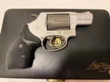 Smith & Wesson 331 AirLite 32 H&R Mag - 2 of 10