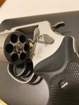 Smith & Wesson 331 AirLite 32 H&R Mag - 5 of 10