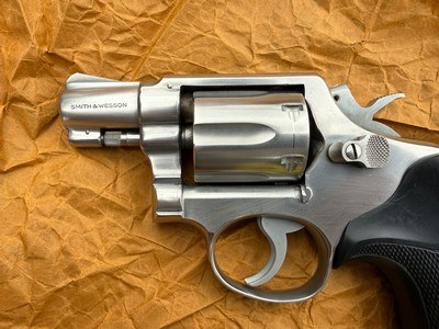 Smith & Wesson 64 no dash 2 inch - Image 2 of 5