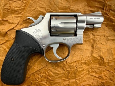 Smith & Wesson 64 no dash 2 inch - Image 3 of 5