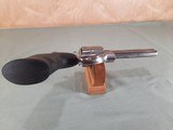 Smith and Wesson Model 629 Classic 44 Magnum - 6 of 6