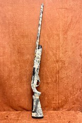 Benelli Super vinci camo 12ga shotgun new unfired - 1 of 6