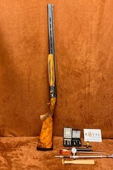 Perazzi mx 8-20.
20ga with 410
tubes Spectacular engraving and wood MUST SEE - 3 of 11