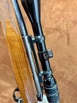 Weatherby MK V Deluxe 300WM 24