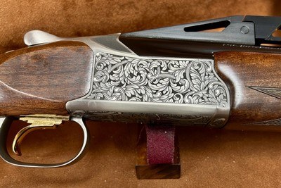 Browning CITORI 825 MAX TRAP 12GA 32" | 26040030 - Image 1 of 15