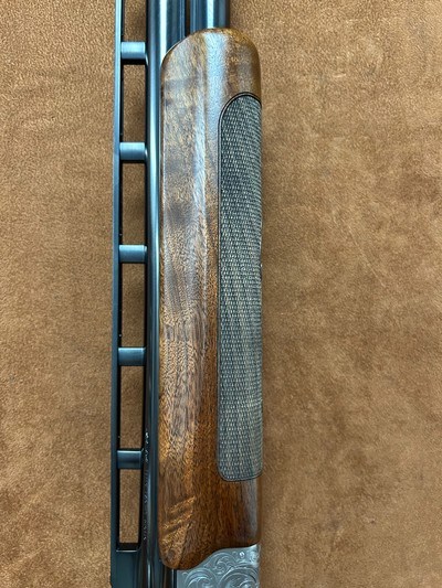 Browning 825 Golden Clays Pro Trap Adjustable Comb 12GA 32" | 26040117 - Image 10 of 15