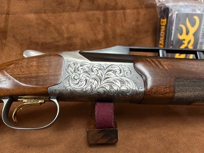 Browning 825 Golden Clays Pro Trap Adjustable Comb 12GA 32" | 26040117 - Image 1 of 15