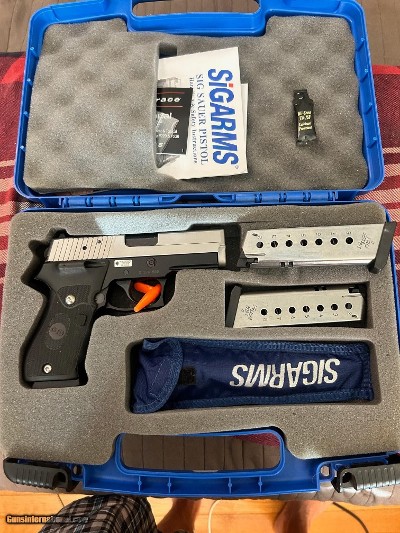 Sig Saur P220R345TDAK 45 ACP Carry T-Tone Fixed DAK - NOS