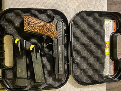 Taurus PT 92 AF Blued 9mm - Excellent Condition