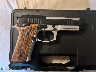 Beretta 92GTS Black Launch 9mm Limited Production - NIB