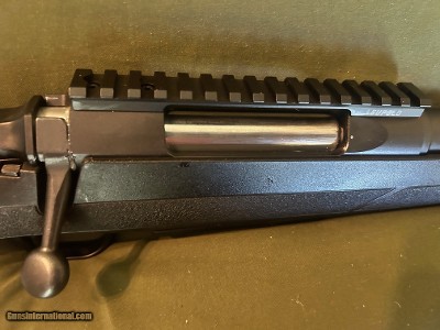 Browning ABolt III
300 Win Mag 26" w/ Leupold Rail - E+ Condition