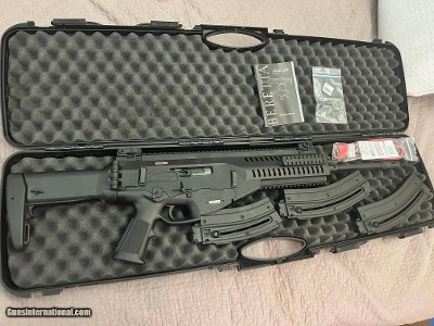 Beretta ARX 160 Semi Auto 22lr 18" Barell 2 Extra Mags - Like New
