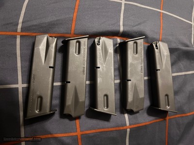 Five New
15 Rd 9mm Clips Magazines for Beretta 92 and M30