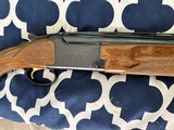 Browning Citori 12-gauge O/U 28" Vented Barrels Invector Plus Choking System - Pristine - 10 of 17