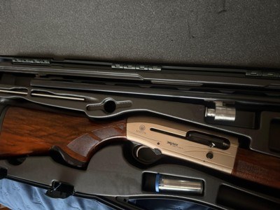 Beretta A400 Xplor Action Kick-Off 20 Gauge Semi Auto Shotgun 26" Barrel - Excellent Condition