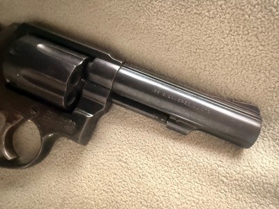 Smith & Wesson Model 10-10 38 Sp Military & Police Revolver - Very Good Condition - Image 7 of 11