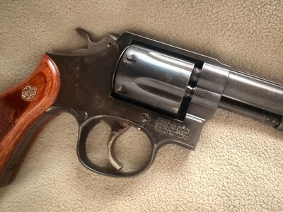 Smith & Wesson Model 10-10 38 Sp Military & Police Revolver - Very Good Condition - Image 8 of 11