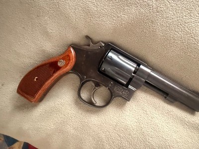 Smith & Wesson Model 10-10 38 Sp Military & Police Revolver - Very Good Condition - Image 6 of 11