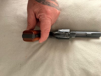 Smith & Wesson Model 10-10 38 Sp Military & Police Revolver - Very Good Condition - Image 5 of 11