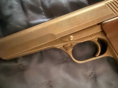 Tough CZ 52 - 7.62x25mm Tok Semi Auto Pistol - 1953 - Excellent Ccndition.  - Image 10 of 11