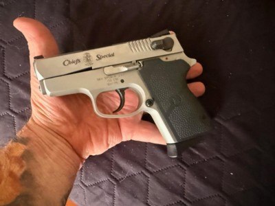 Rare Smith & Wesson CS9 SS Chiefs Special 9mm Semi Auto Pistol - Excellent Condition - Image 2 of 9