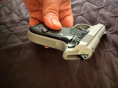 Beretta 3032 Tomcat 32 ACP Semi Auto Stainless Steel Carry Pistol - LNIB - Image 4 of 7