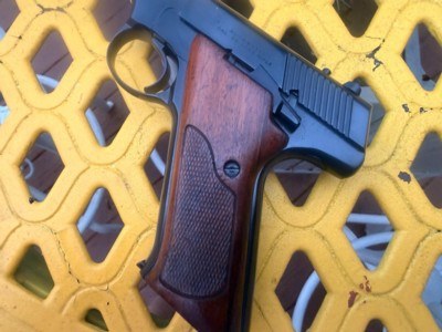 Early Colt Huntsman 22lr Pistol - Excellent Condition - Image 2 of 12