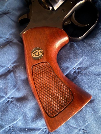 Dan Wesson 15-2 Revolver 6