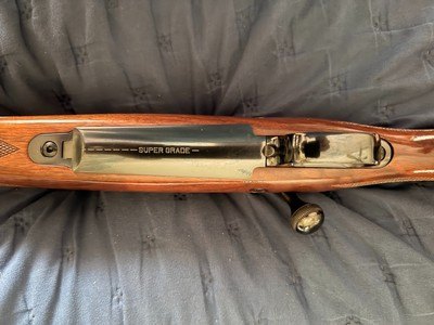 Winchester Model 70 Super Grade 300 Win Mag Bolt Action Rifle 26" Barrel - Pristine Condition - Image 4 of 17