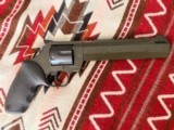 2020 Taurus Ragging Hunter 44 Mag Green/Blue Revolver 8 1/2" Barrel - LNIB - Image 1 of 12