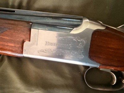 Rare 1989 Browning 325 12 Gauge O/U Shotgun 30" Dual Bradley Beaded Wide Vented Barrel - M/IM Fixed Chokes - Excellent Condition - Image 2 of 20