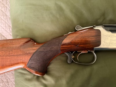 Rare 1989 Browning 325 12 Gauge O/U Shotgun 30" Dual Bradley Beaded Wide Vented Barrel - M/IM Fixed Chokes - Excellent Condition - Image 6 of 20