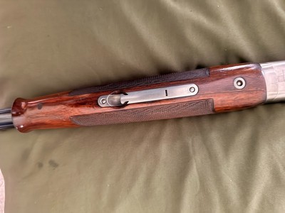 Rare 1989 Browning 325 12 Gauge O/U Shotgun 30" Dual Bradley Beaded Wide Vented Barrel - M/IM Fixed Chokes - Excellent Condition - Image 13 of 20