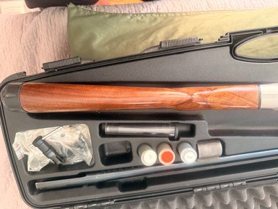 2011 Browning Maxus Semi Auto 12 Gauge Shotgun - 26" Vented Barrel Invector Plus Choking System - Pristine Condition in Factory Case - Image 15 of 19