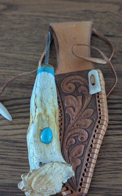 Custom Handmade Western Knife and Sheath - Image 6 of 10