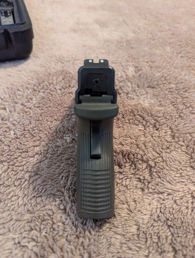 Springfield Armory XD40 Sub Compact OD Green .40S&W - Image 5 of 9