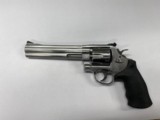 Smith and Wesson 610-3 - 1 of 9